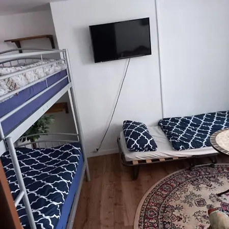 Hugo Apartment *